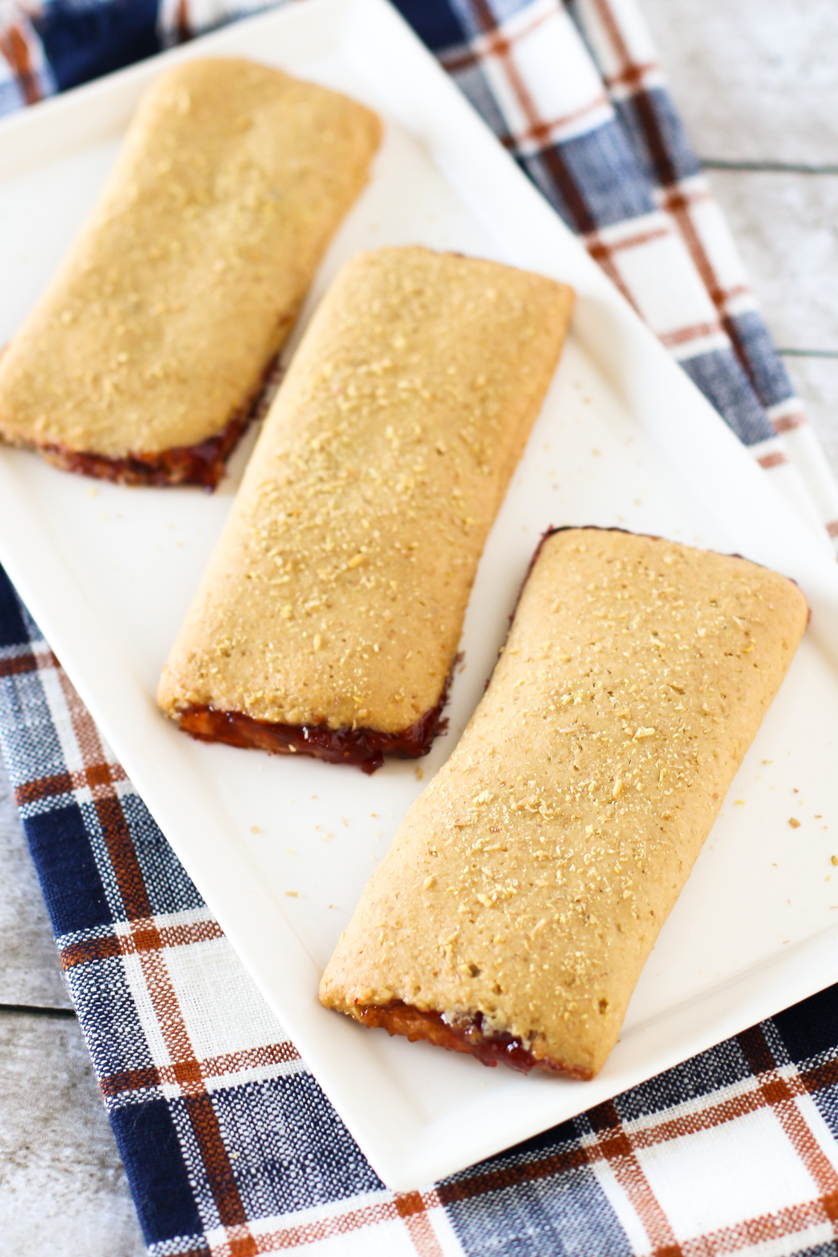 gluten free vegan berry breakfast bars - Sarah Bakes Gluten Free