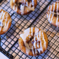 gluten free vegan pumpkin cinnamon roll muffins