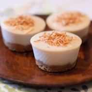 vegan mini coconut cream pies