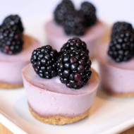 vegan mini berry cheesecakes