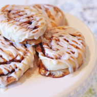 gluten free vegan cinnamon rolls