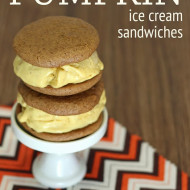 guest post…gluten free vegan pumpkin ice cream sandwiches