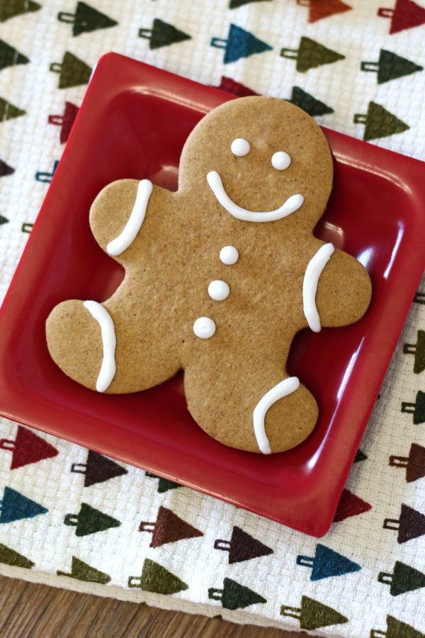 Gluten Free Vegan Gingerbread Men Cookies. These little guys are allergen free and just about as cute as can be!