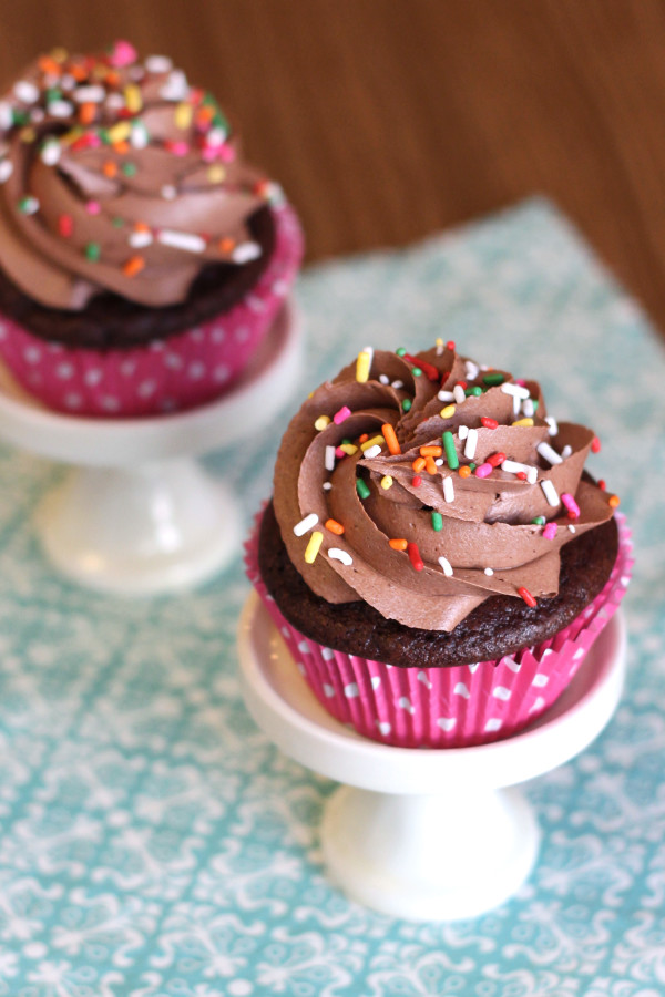 Gluten Free Vegan Chocolate Cupcakes. Easy, peasy allergen free chocolate cupcakes. Perfect for any celebration!