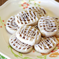 gluten free vegan cinnamon roll sugar cookies