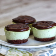 gluten free vegan mint chocolate mini cheesecakes