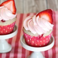 gluten free vegan strawberry vanilla cupcakes