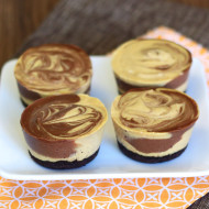 gluten free vegan mini chocolate pumpkin cheesecakes