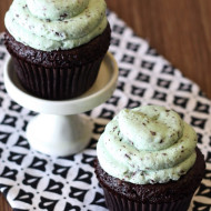 gluten free vegan mint chocolate chip cupcakes