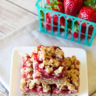 gluten free vegan strawberry crumb bars