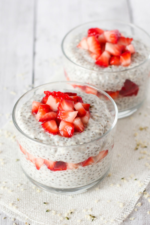 Dairy Free Strawberry Vanilla Protein Powder. Layers of vanilla chia pudding with hemp hearts, as well as fresh strawberries.