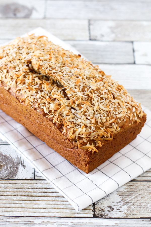 Gluten Free Vegan Coconut Banana Bread. Naturally sweetened, with just the right amount of shredded coconut!