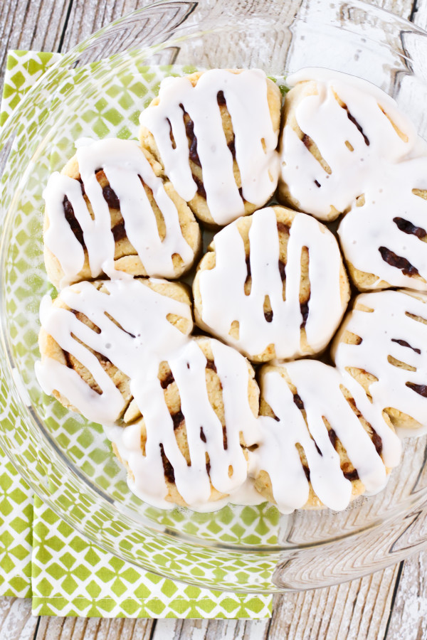 Gluten Free Vegan Quick Biscuit Cinnamon Rolls. No yeast and no rise, just mix, roll, slice and bake. Quick cinnamon roll deliciousness! 