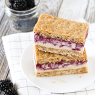 gluten free vegan blackberry crisp ice cream sandwiches