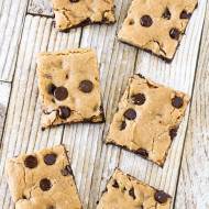 gluten free vegan salted chocolate chip cookie bars