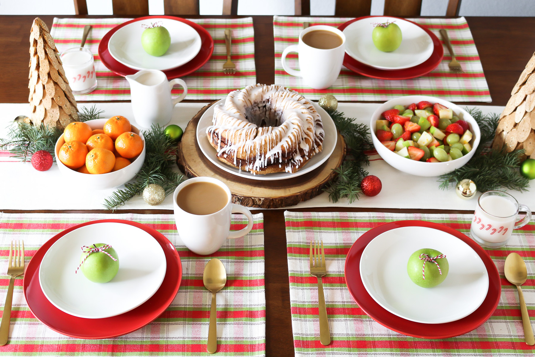 Gluten Free Vegan Cinnamon Roll Coffee Cake. Layers of light vanilla cake and cinnamon sugar, baked to perfection. A beautiful centerpiece for your holiday brunch!