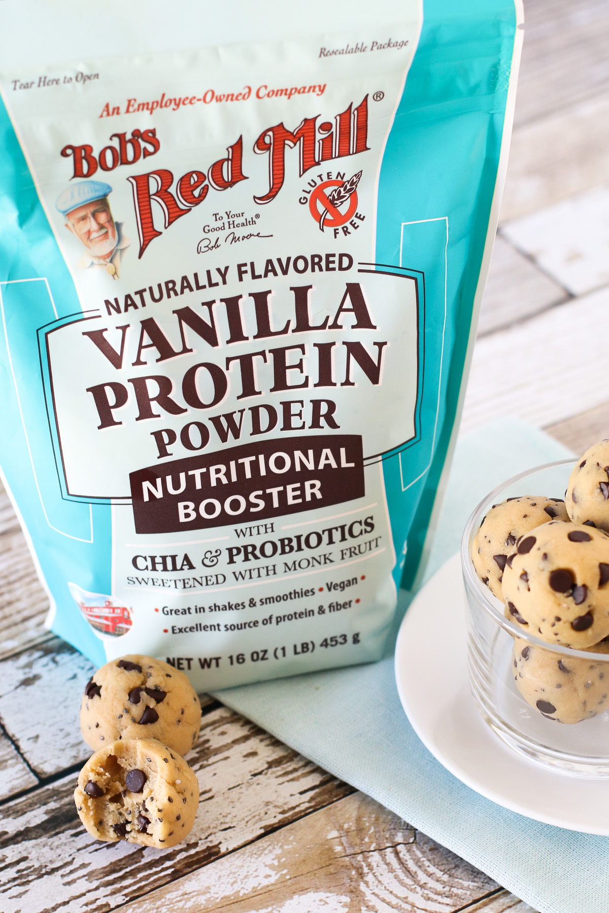 Chocolate Chip Cookie Dough Protein Bites. Made with Bob’s Red Mill vanilla protein powder, these no-bake protein bites tastes just like chocolate chip cookie dough!