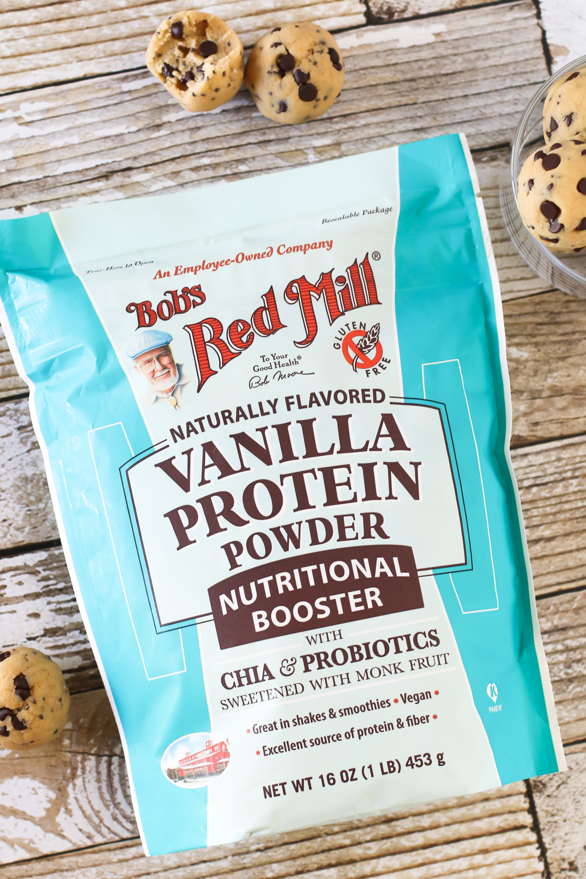 Chocolate Chip Cookie Dough Protein Bites. Made with Bob’s Red Mill vanilla protein powder, these no-bake protein bites tastes just like chocolate chip cookie dough!