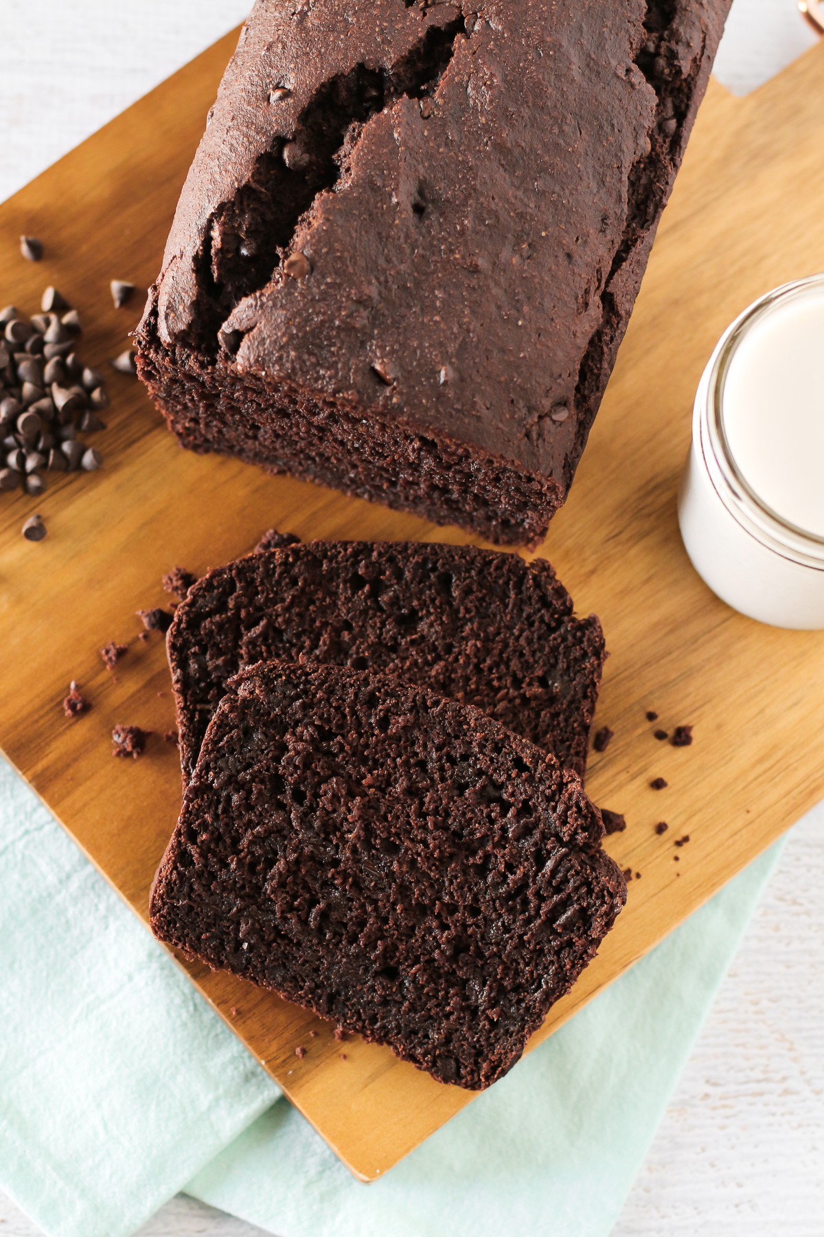 Gluten Free Vegan Chocolate Banana Bread. What’s better than a slice of warm, fresh out of the oven banana bread? When it’s chocolate banana bread!