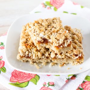 Gluten Free Vegan Apricot Coconut Crumb Bars. Coconut oat crumble with a layer of sweet apricot jam. You can’t eat just one of these easy-to-make bars!