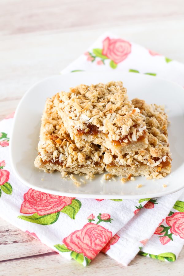 Gluten Free Vegan Apricot Coconut Crumb Bars. Coconut oat crumble with a layer of sweet apricot jam. You can’t eat just one of these easy-to-make bars!