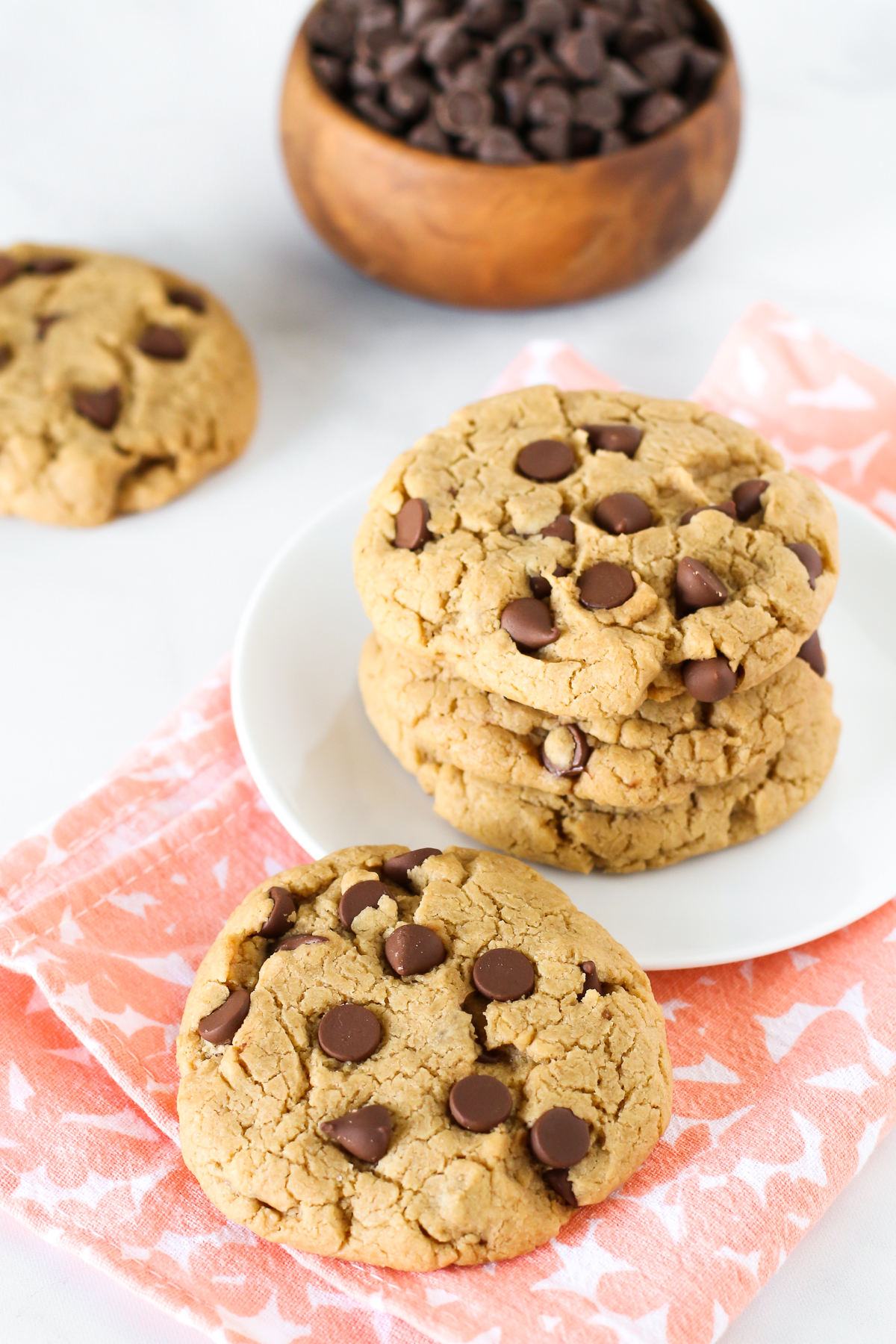 Gluten Free Vegan Peanut Butter Chocolate Chip Cookies. For all of you PB and chocolate lovers out there, these cookies are for you!