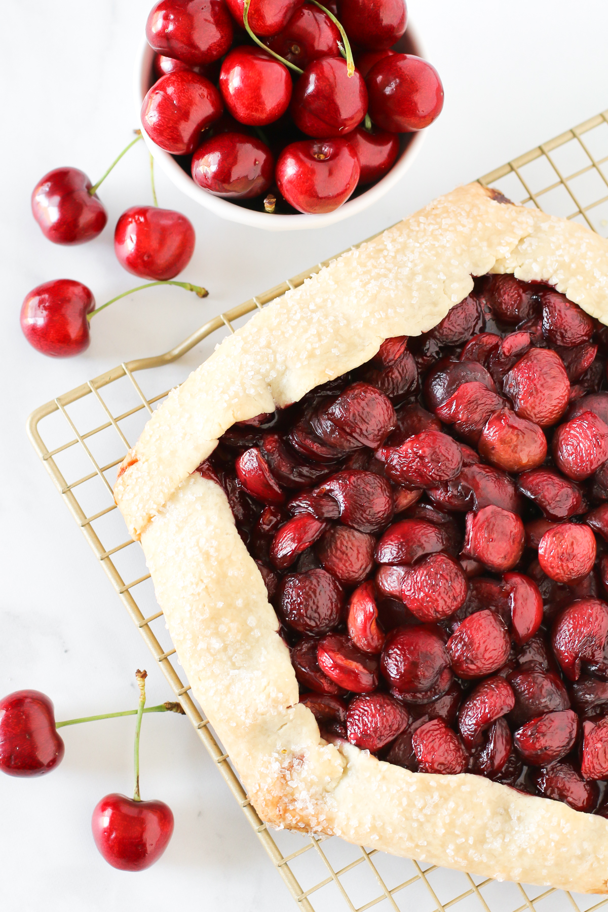 Gluten Free Vegan Cherry Crostata. Flakey gluten free crust, filled with an abundance of sweet, fresh cherries. Who’s ready for pie?