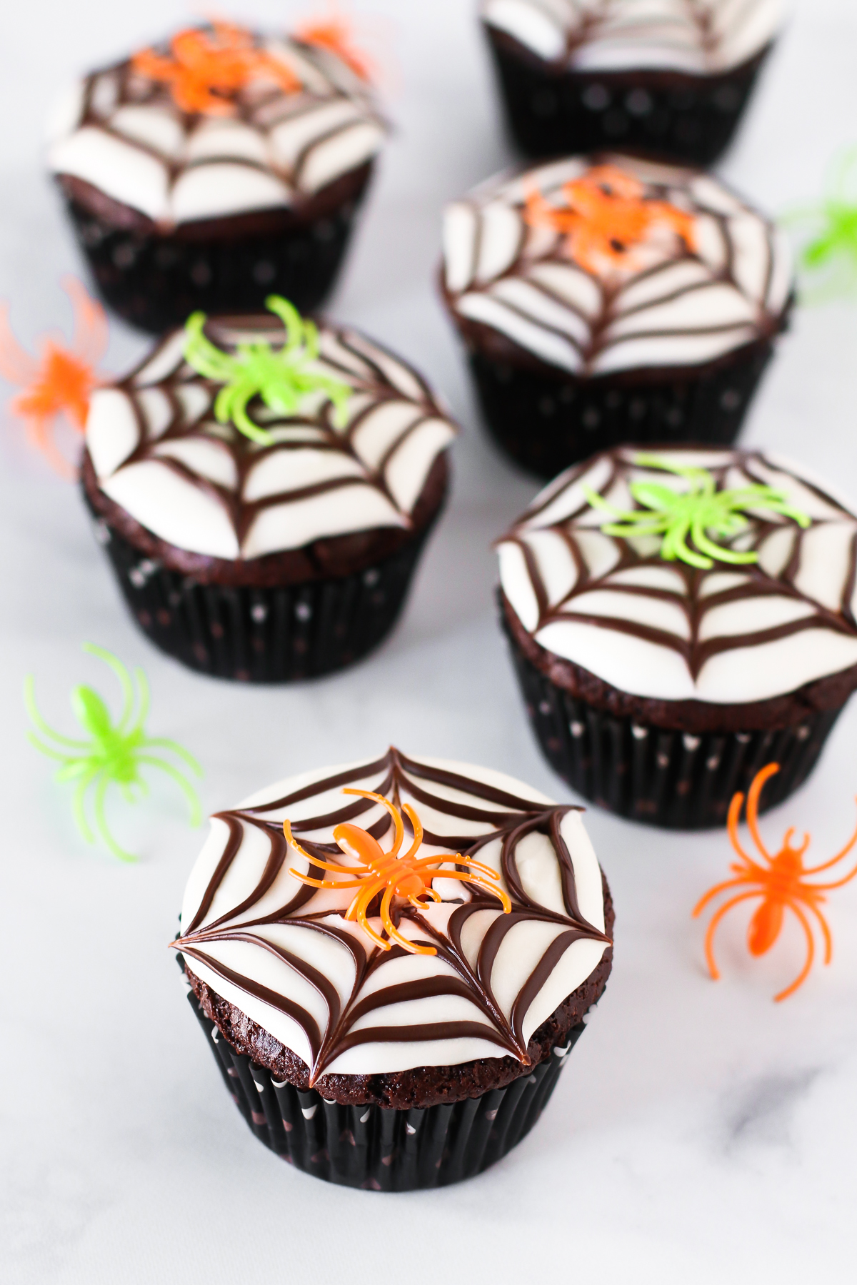 Gluten Free Vegan Chocolate Spiderweb Cookies. The kids won’t be able to resist these SPOOKALICIOUS allergen-free cupcakes! 