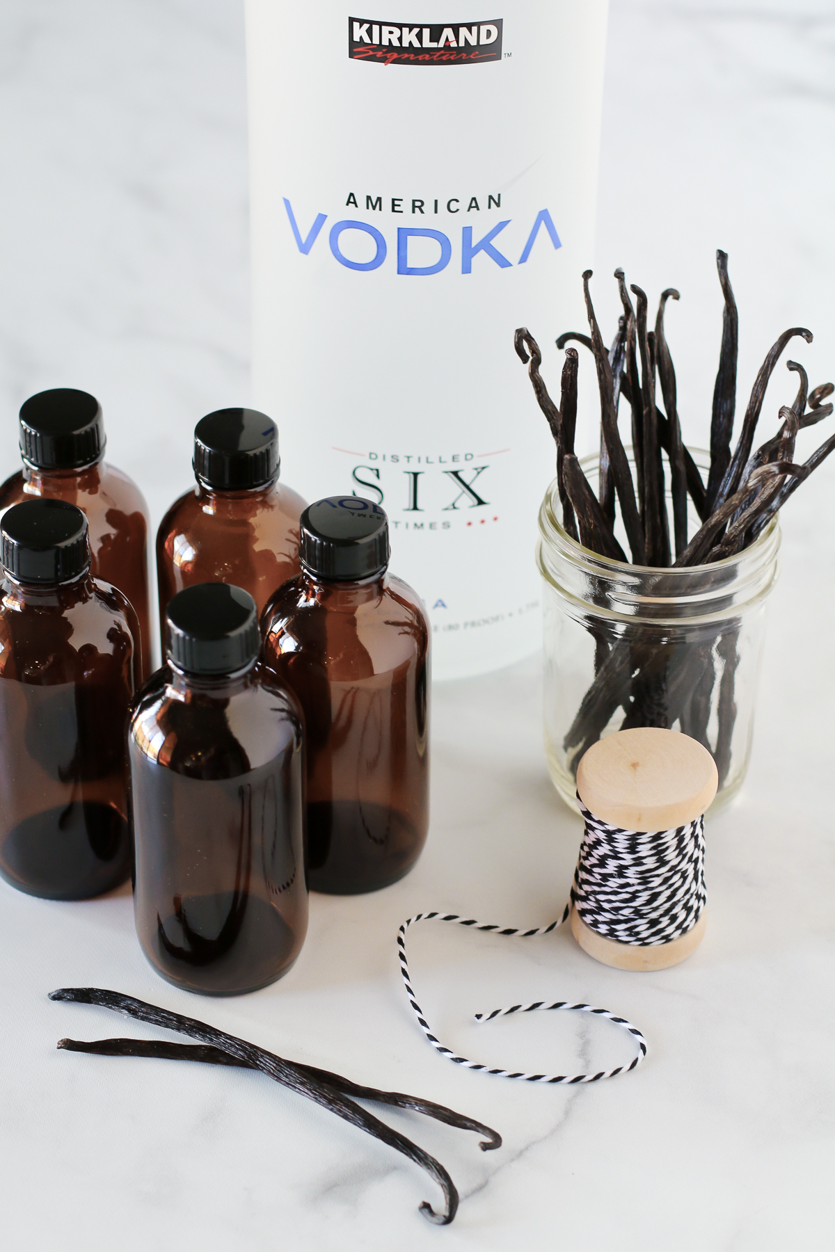 How to Make Homemade Vanilla Extract. Only 2 ingredients and a few easy steps to make your very own bottles of pure vanilla extract.