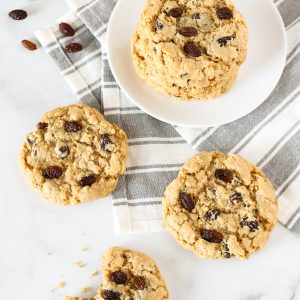 Gluten Free Vegan Oatmeal Raisin Cookies. Chewy oatmeal cookies, with a touch of cinnamon and the perfect amount of sweet raisins.